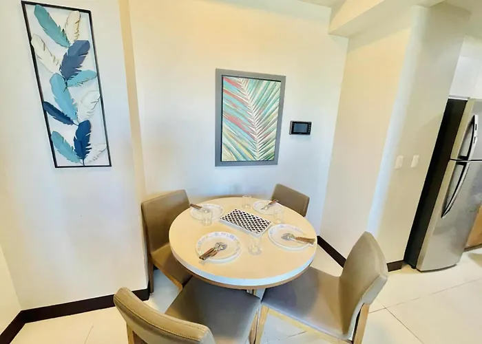 Mactan Newtown Township Staycation With Pool Access アパート マクタン